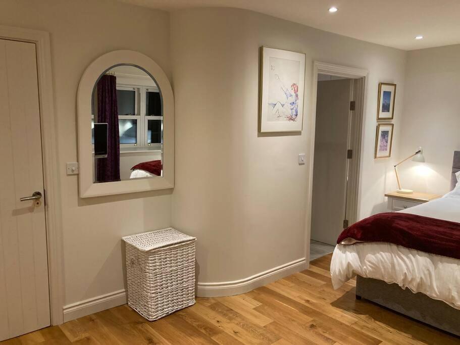2 Quay Road, Killala. Stunning Sea Front Cottage Екстер'єр фото