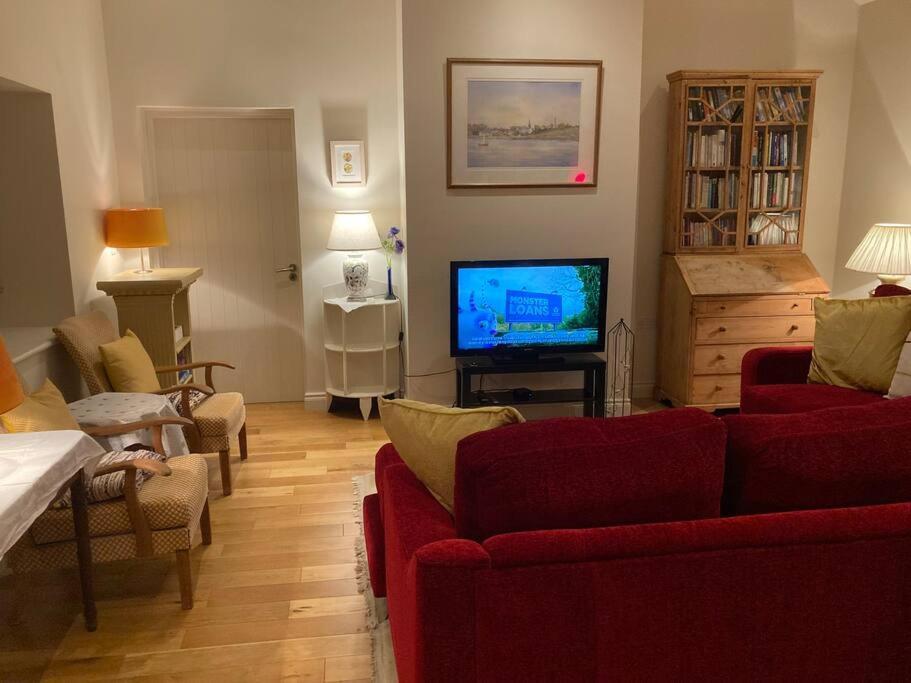 2 Quay Road, Killala. Stunning Sea Front Cottage Екстер'єр фото
