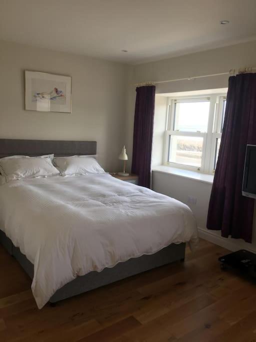 2 Quay Road, Killala. Stunning Sea Front Cottage Екстер'єр фото